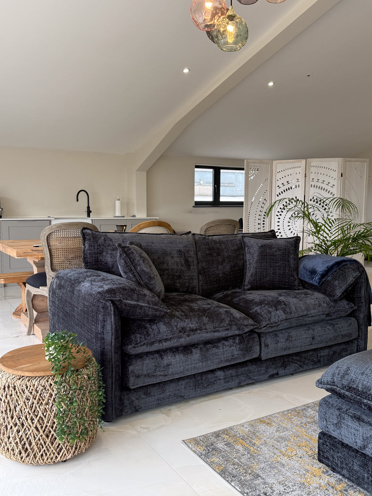 Solaya Sofa Black 3 Seater 3 Seater