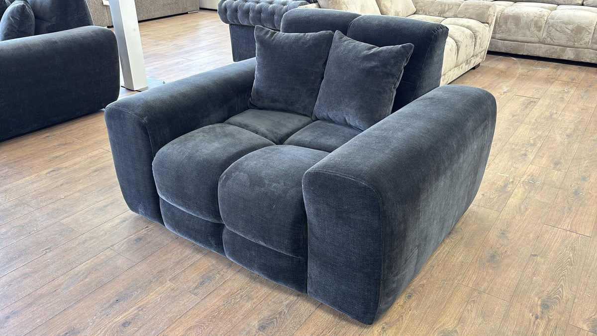 Jacob Sofa Black Armchair Armchair